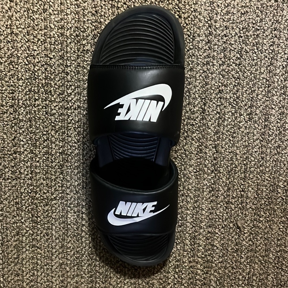 NIKE slides - Size W 8, worn twice
